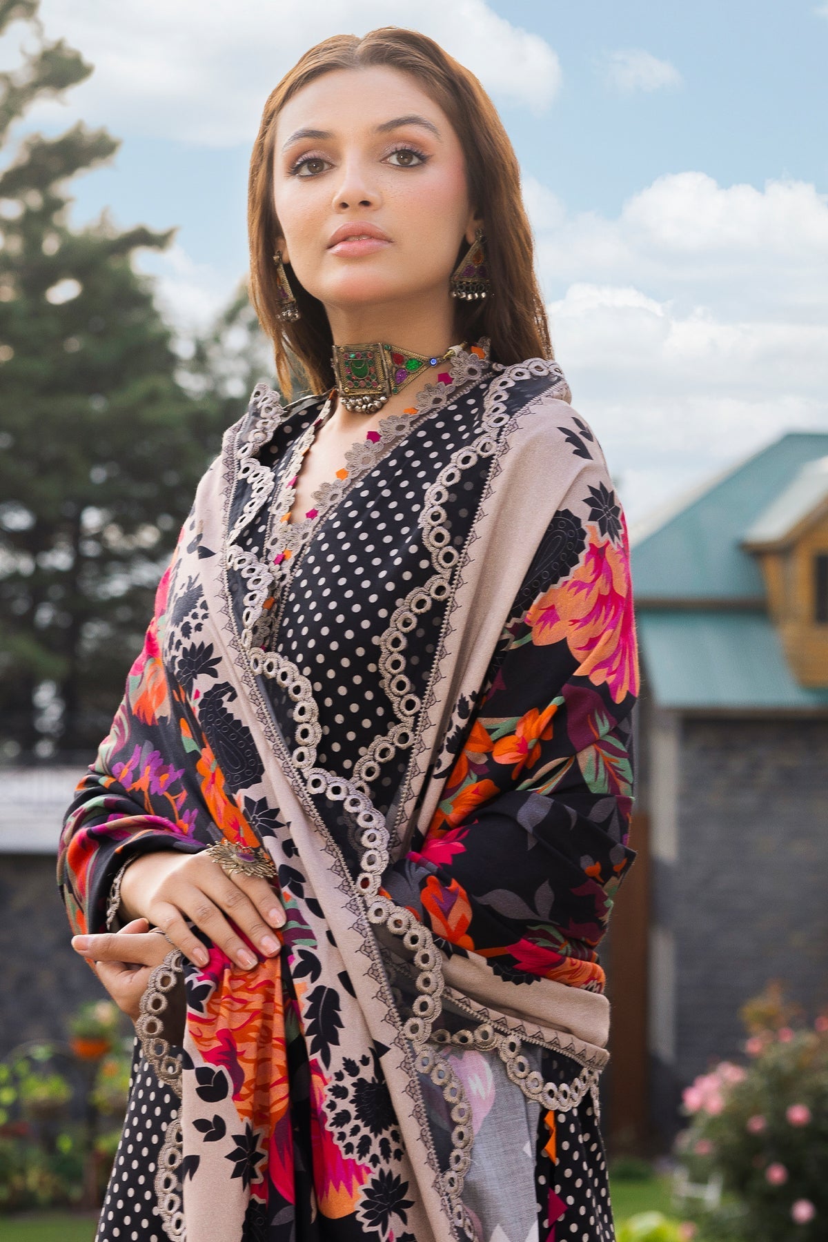Charizma | Aniiq Embroidered Collection | STAPLE SHAWL ANW4-01