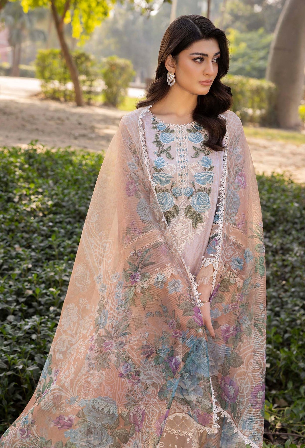 Adans Libas | Morzine Lawn 25 | MORZINE 07002