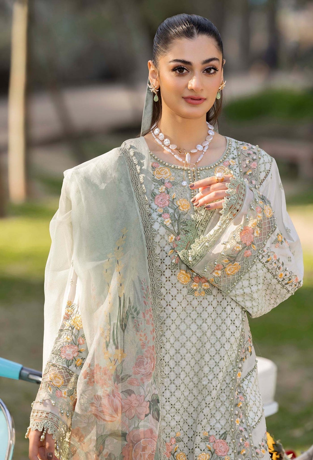 Adans Libas | Gul Rukh Lawn 25 | RUKH 2831