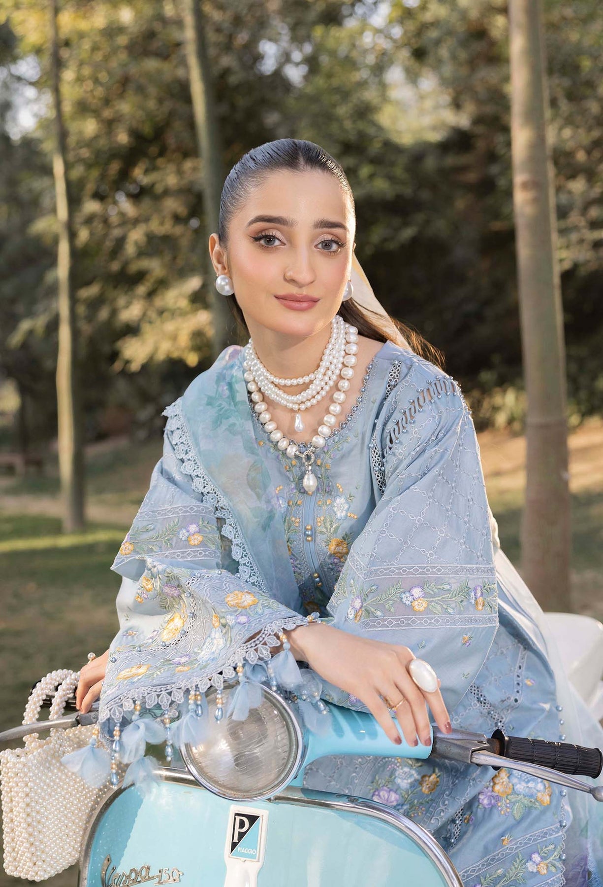 Adans Libas | Gul Rukh Lawn 25 | RUKH 2833