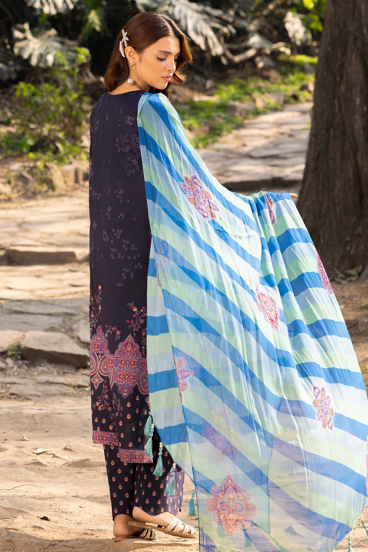 Charizma | C prints Lawn | CP5-20