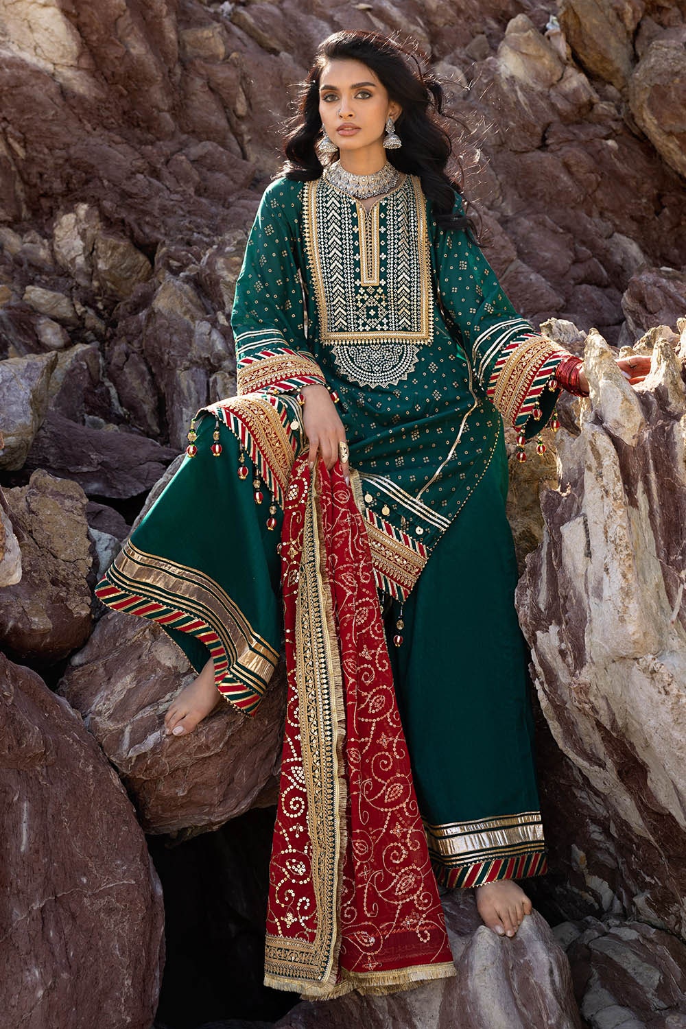 Gul Ahmed | Chunri Lawn 25 | BM-52024