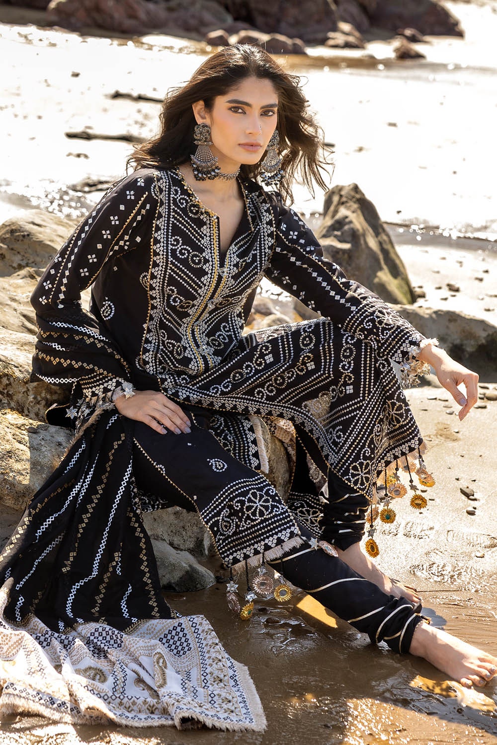 Gul Ahmed | Chunri Lawn 25 | CL-52407