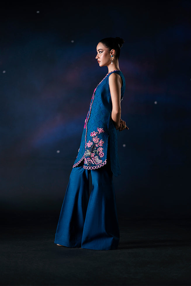 Fozia Khalid | Stardust Luxe | Vega