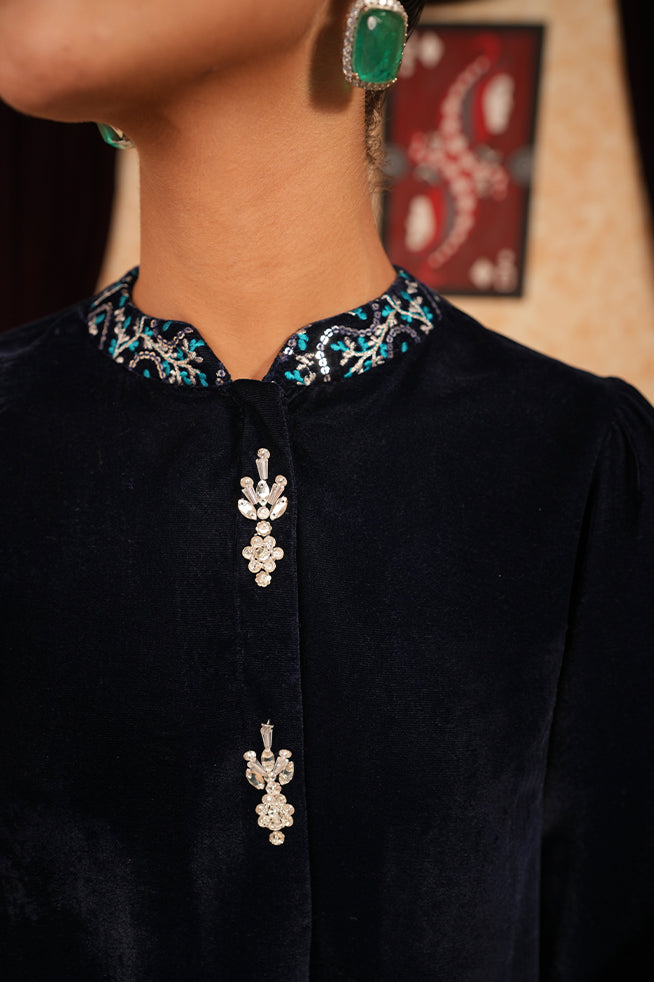 Fozia Khalid | Velvet Deck | Spade