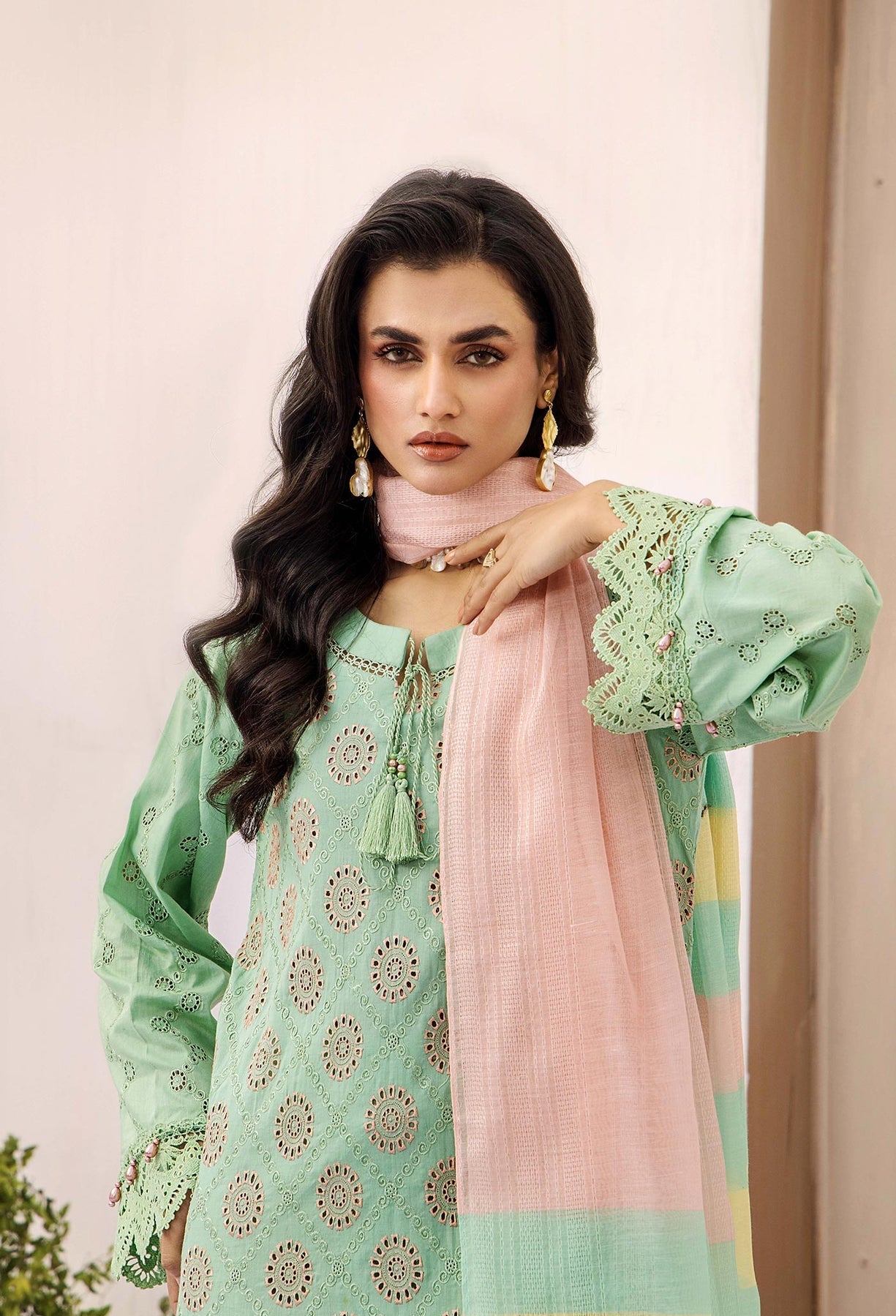 Adans Libas | Alora 25 | ALORA 4