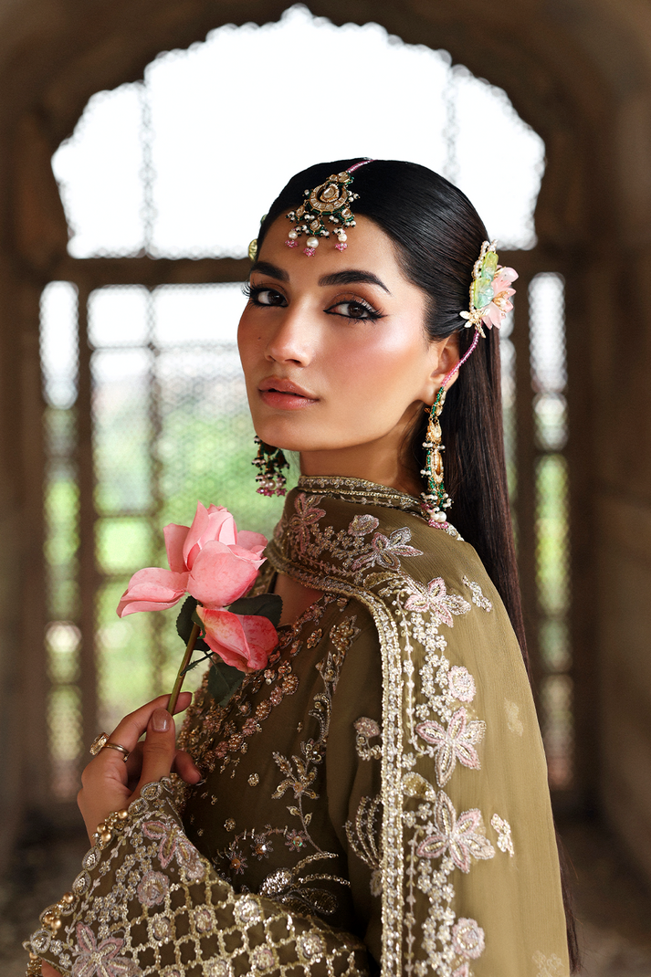 Emaan Adeel | Romansiyyah Luxury Formals | OLIVEA