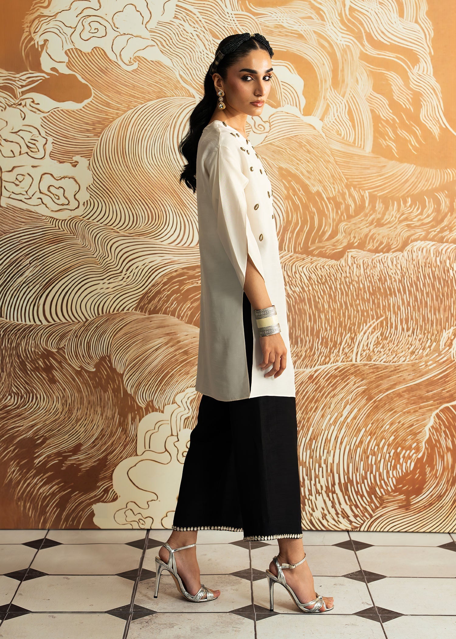 Mahgul | Whispers of Silk | Pearl Prism