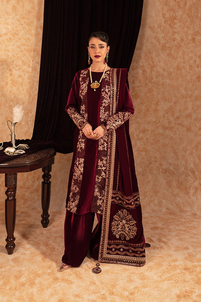 Fozia Khalid | Velvet Deck | Duchess