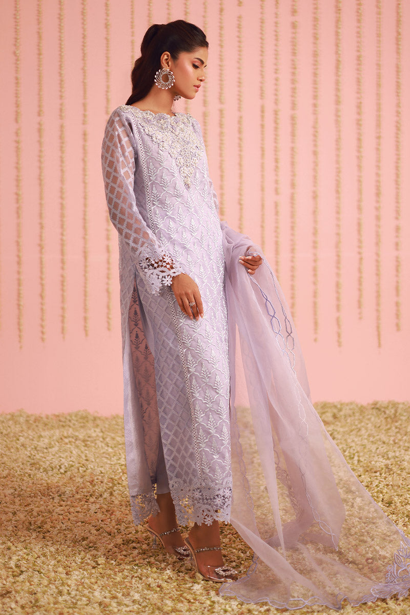 Chic Ophicial | Ruffles Collection | Iris