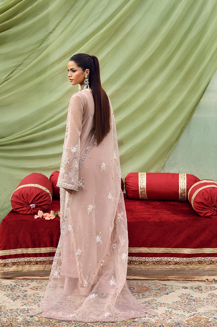 Emaan Adeel | Romansiyyah Luxury Formals | GULRUKH