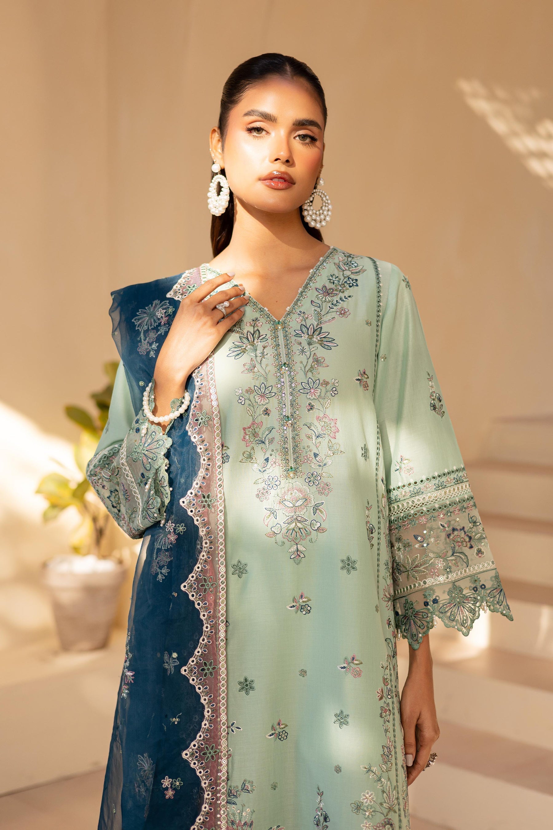 Batik | Cyra Luxury Solids | Asterin