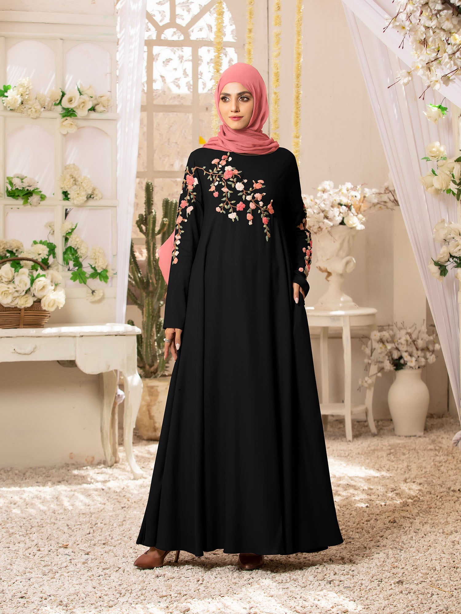 Floral Cocktail Black Abaya