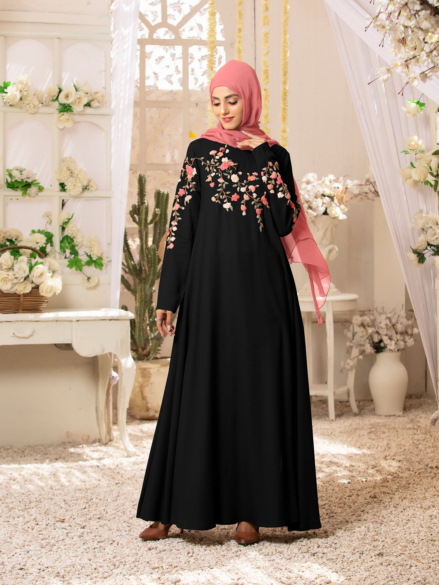 Floral Cocktail Black Abaya