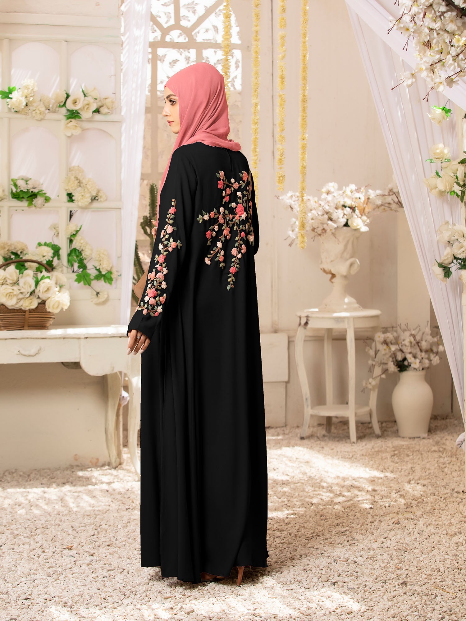 Floral Cocktail Black Abaya