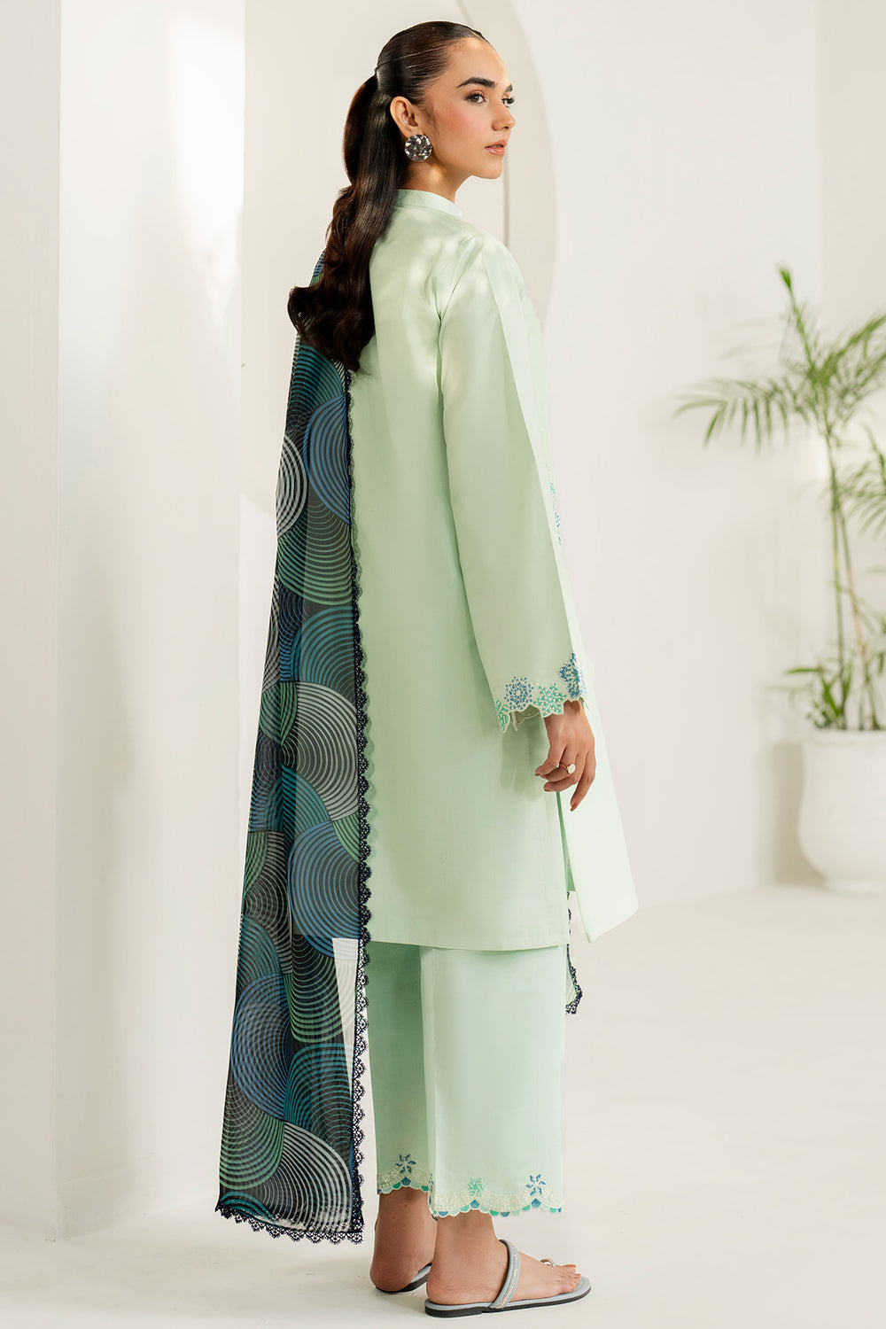 Farasha | Thread Lines Embroidered | Green Meadow