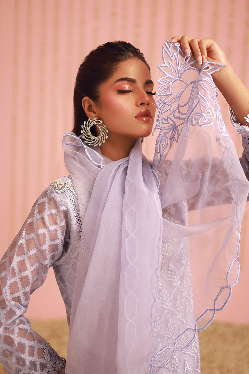 Chic Ophicial | Ruffles Collection | Iris