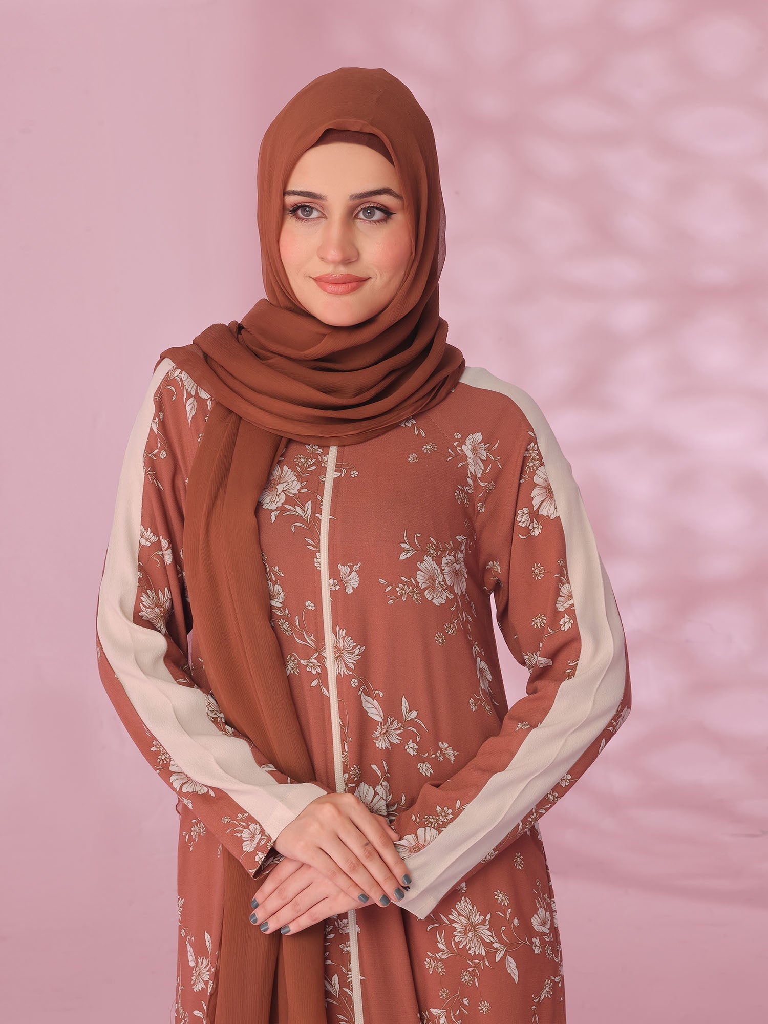 Dynamic Petals Abaya