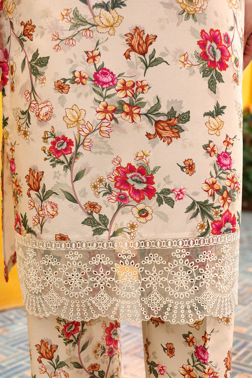 Farasha | Printed Essentials | Ivory Dusk