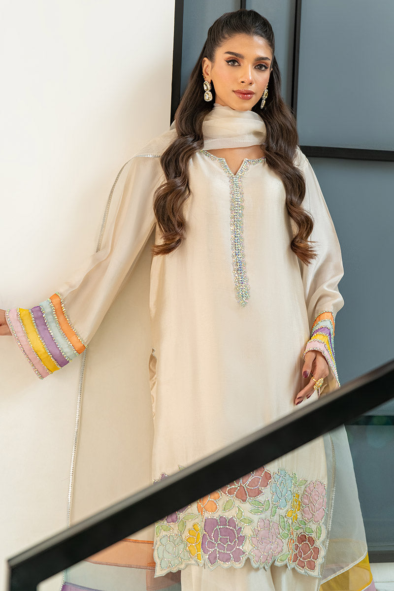 Chic Ophicial | Celenia Pret | Ivory Rose