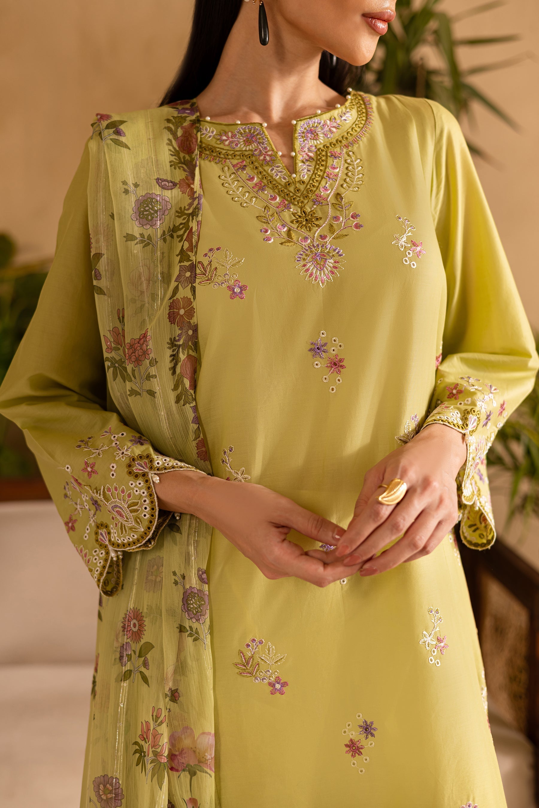 Batik | Nyra Embroidered Summer Solids | Apple Pie