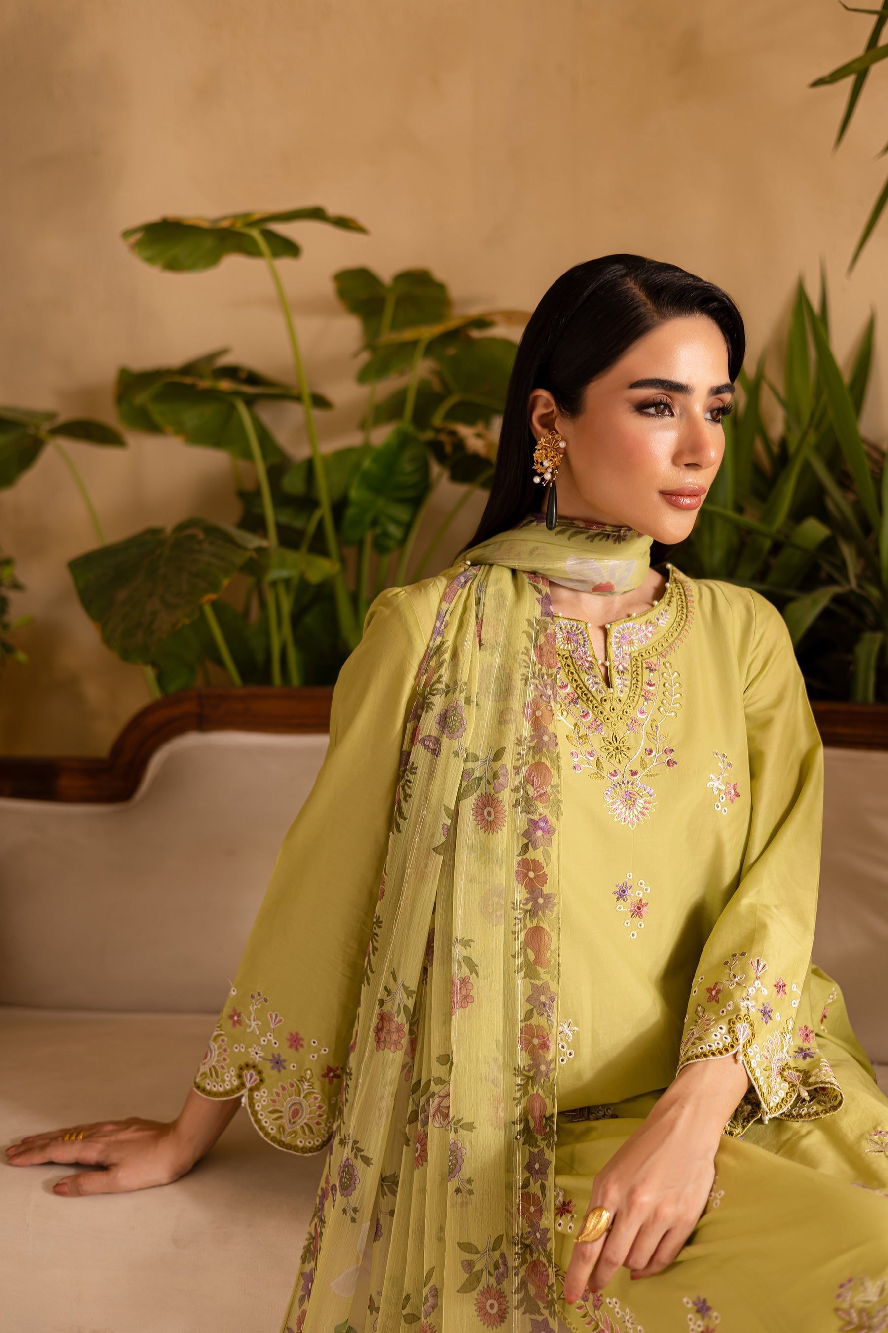 Batik | Nyra Embroidered Summer Solids | Apple Pie