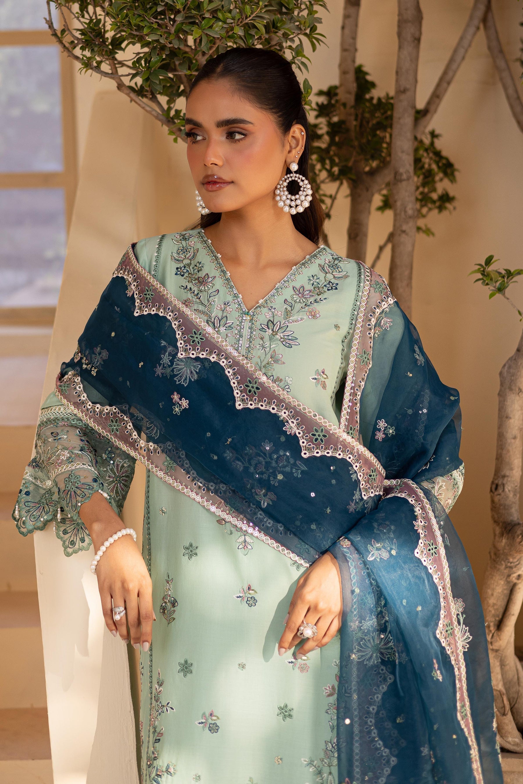 Batik | Cyra Luxury Solids | Asterin