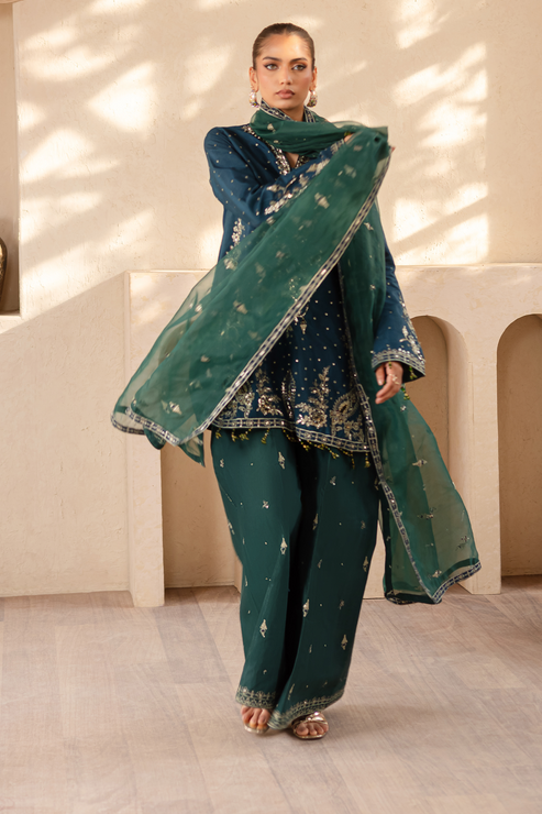 Emaan Adeel | Noore Festive Formals | LAVEEN
