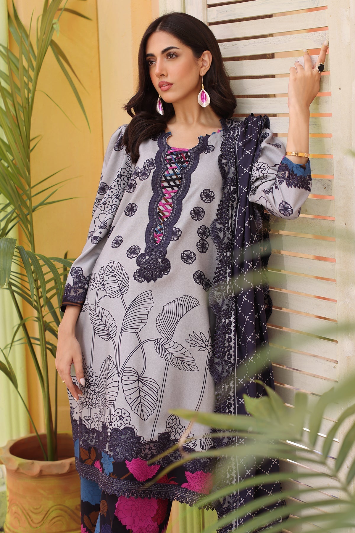 Charizma | Sheen Embroidered Linen Shawl | SHW4-05