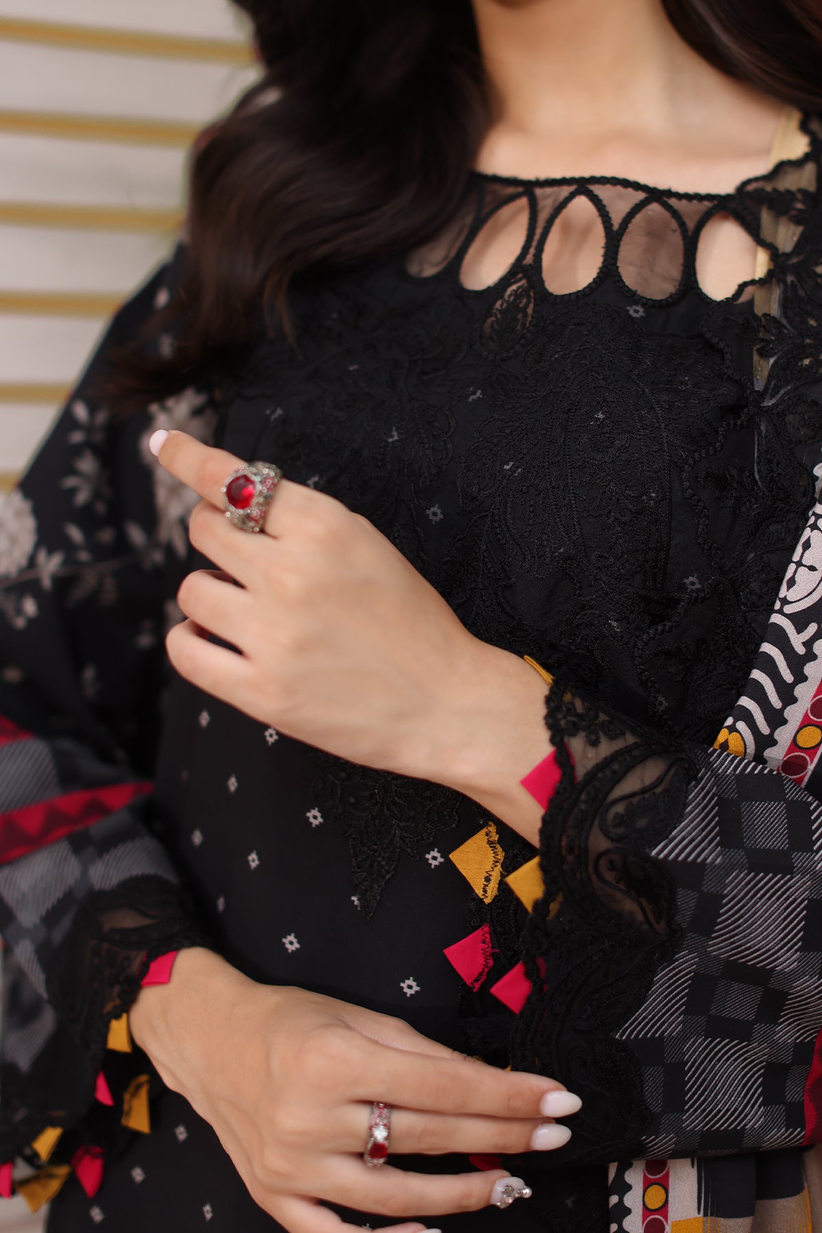 Charizma | Sheen Embroidered Linen Shawl | SHW4-03