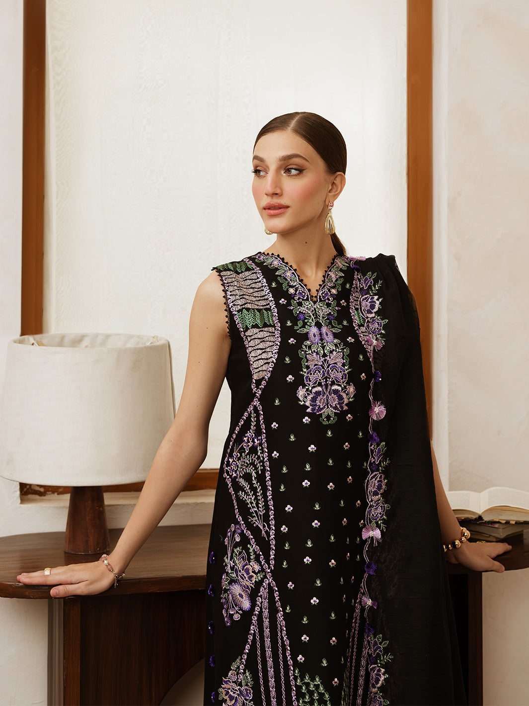 Mahnur | Florence Luxury Lawn 25 | AALEEN