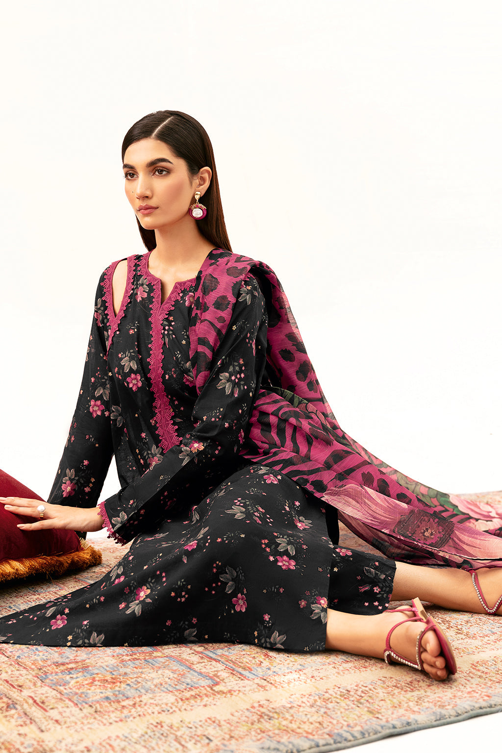 Afsanah | Ready to Wear |  Majestic Black AP-01