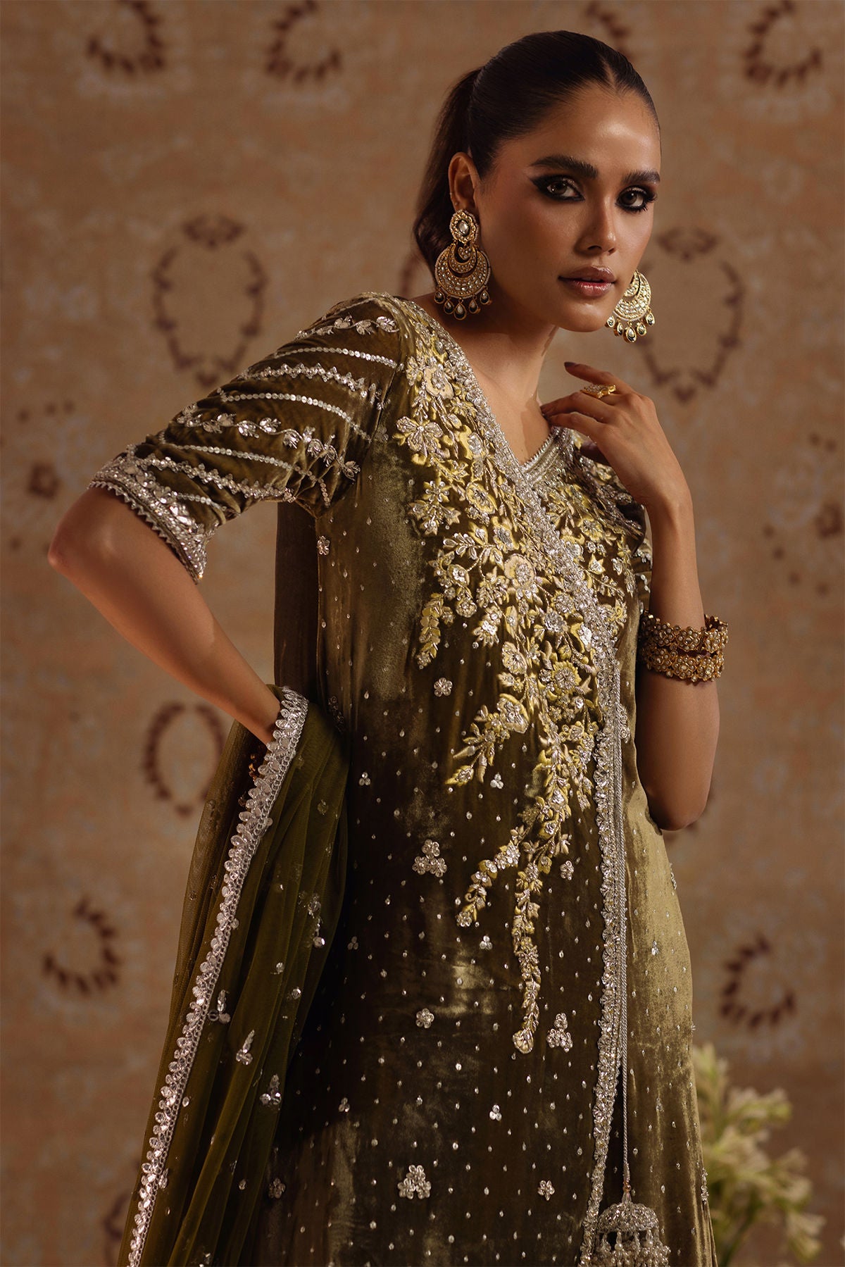 Annus Abrar | Mirha Winter Velour | Emur