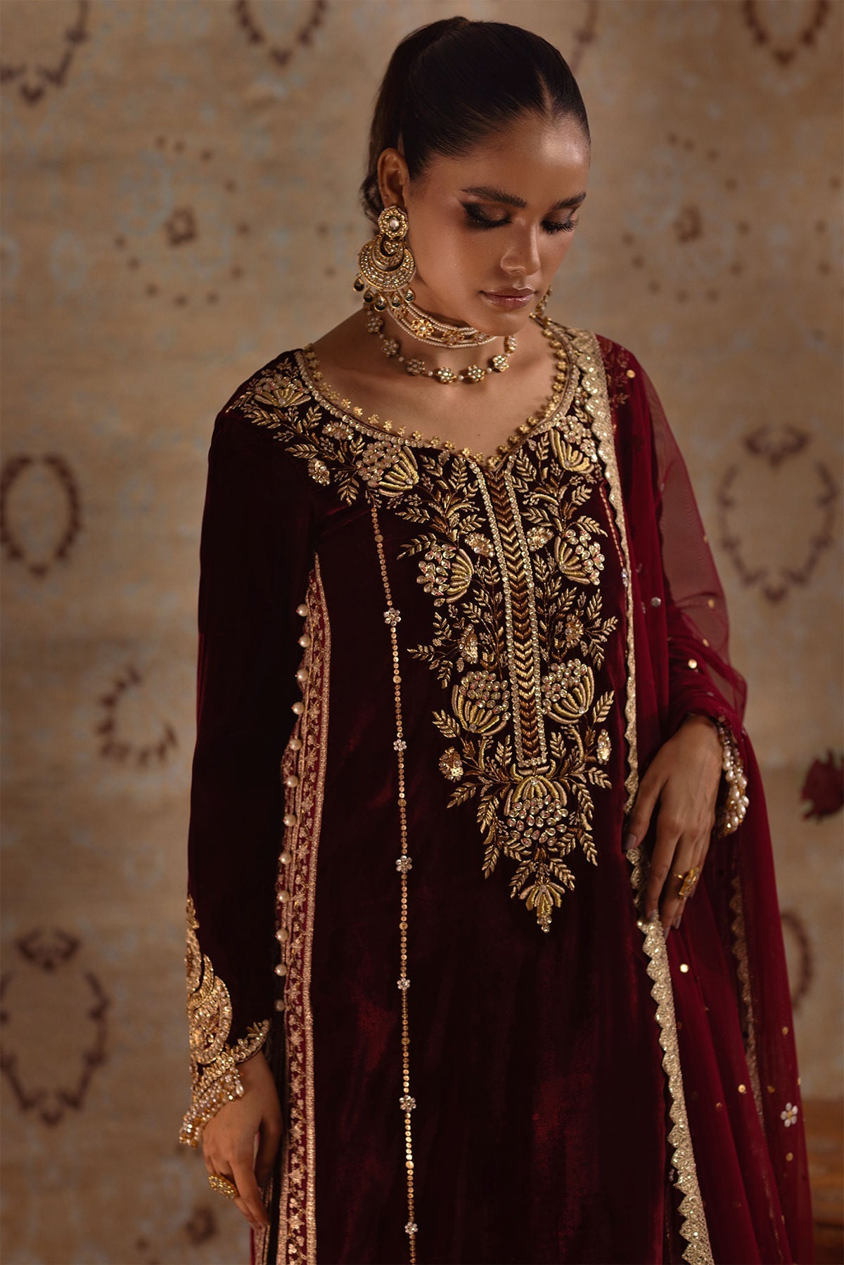 Annus Abrar | Mirha Winter Velour | Arwa