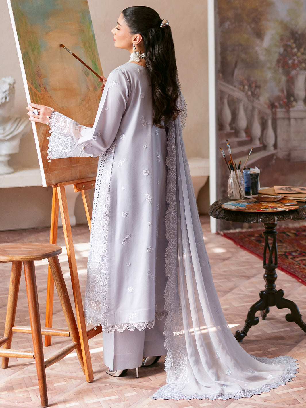 Mahnur | Sophie Luxury Lawn 25 | Ari