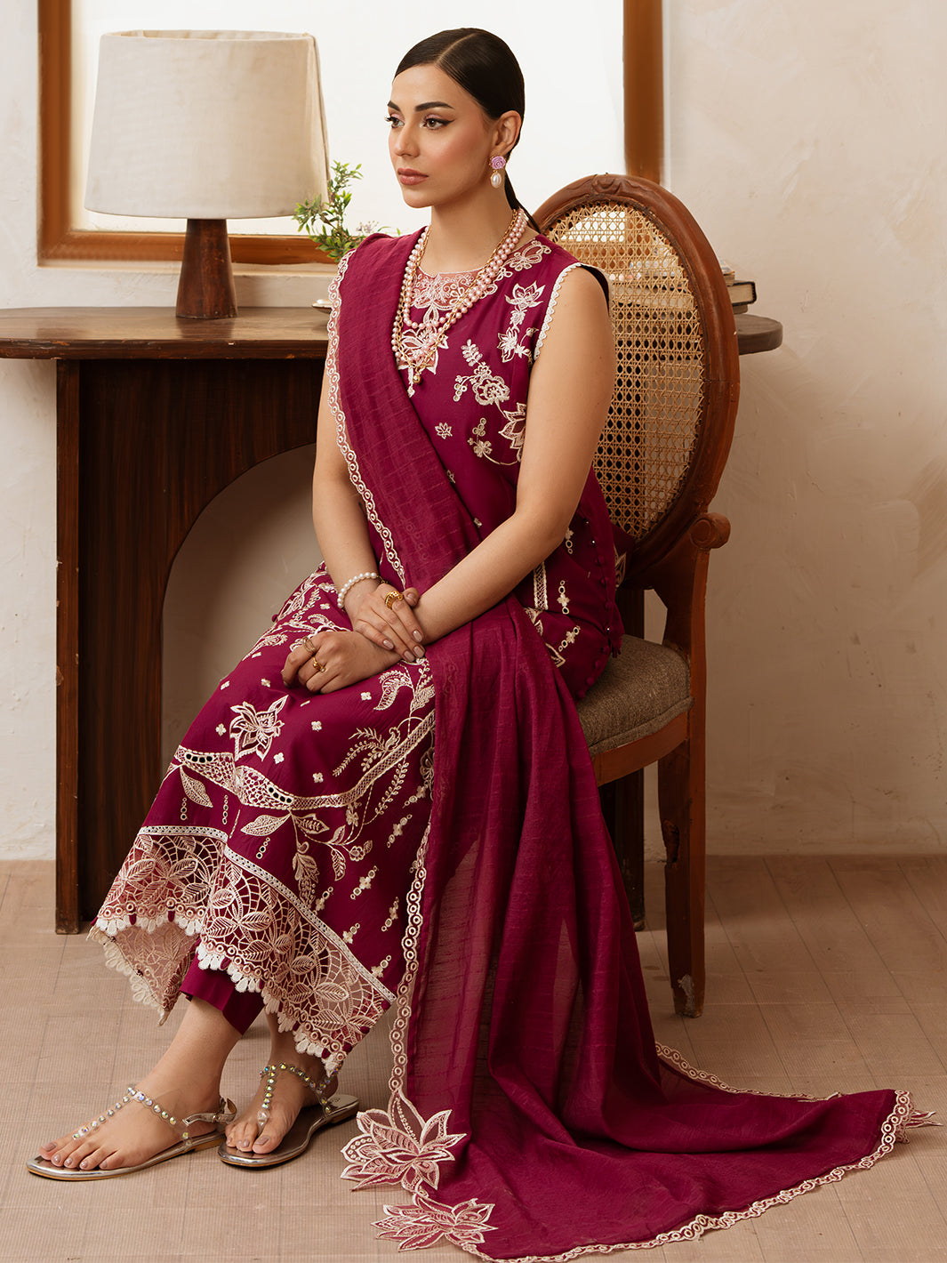 Mahnur | Florence Luxury Lawn 25 | ARLEEN