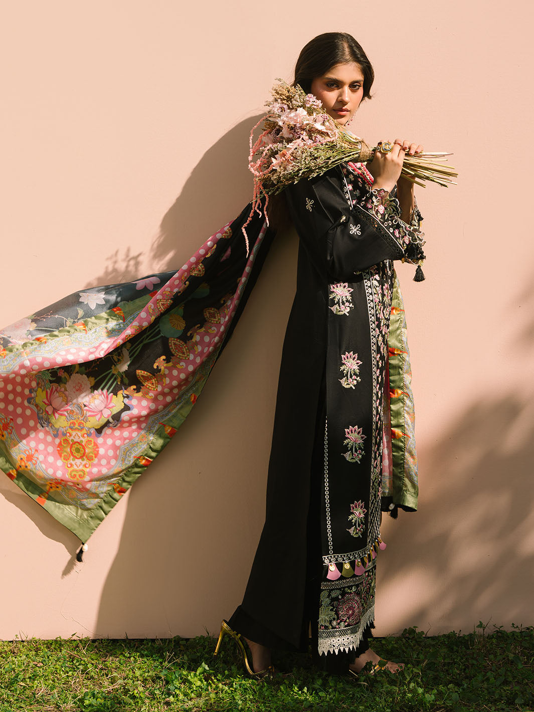 Mahnur | Dahlia Luxury Lawn 25 | Aurora