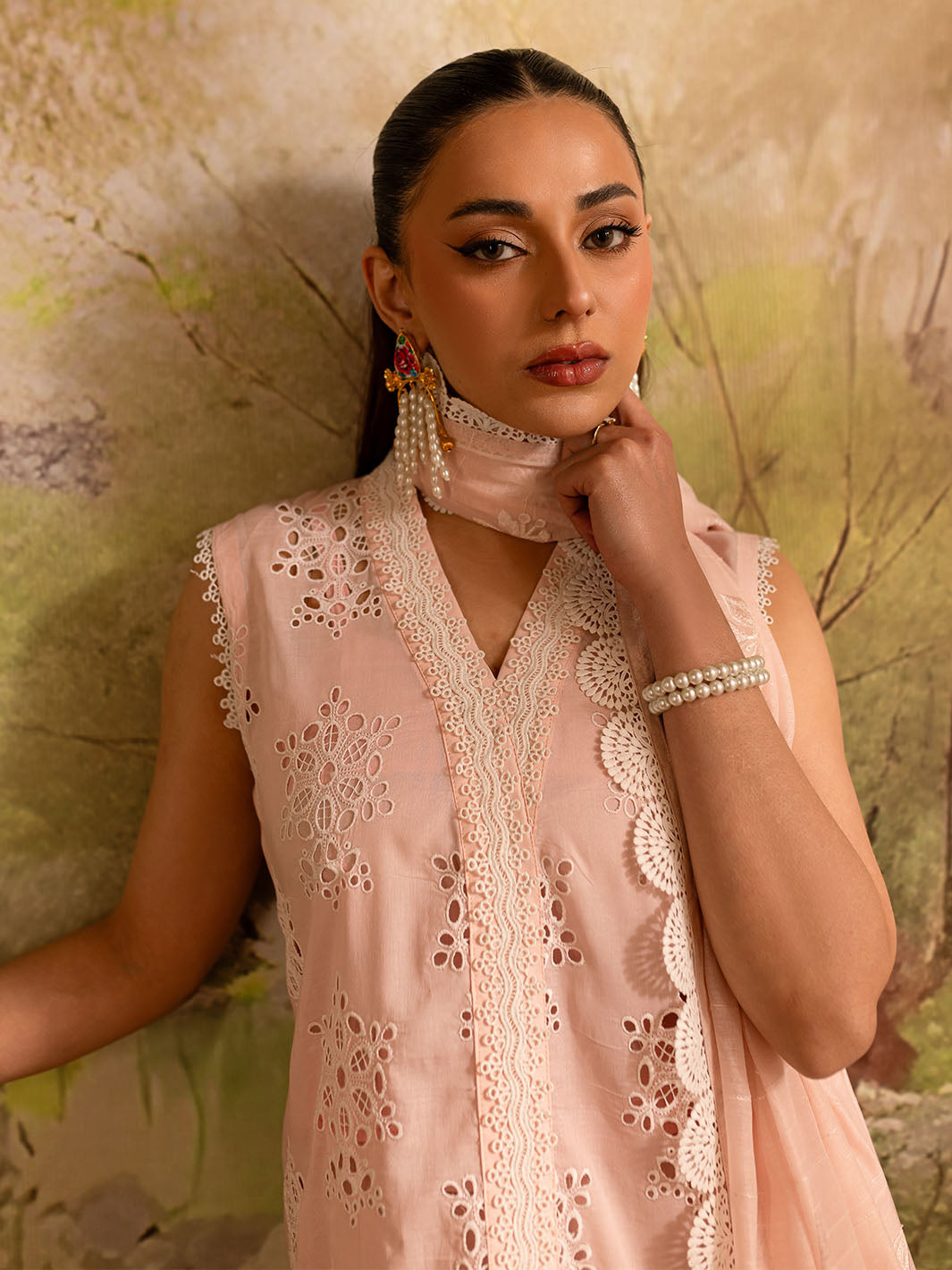 Mahnur | Twilight Luxury Lawn 25 | AYSEL