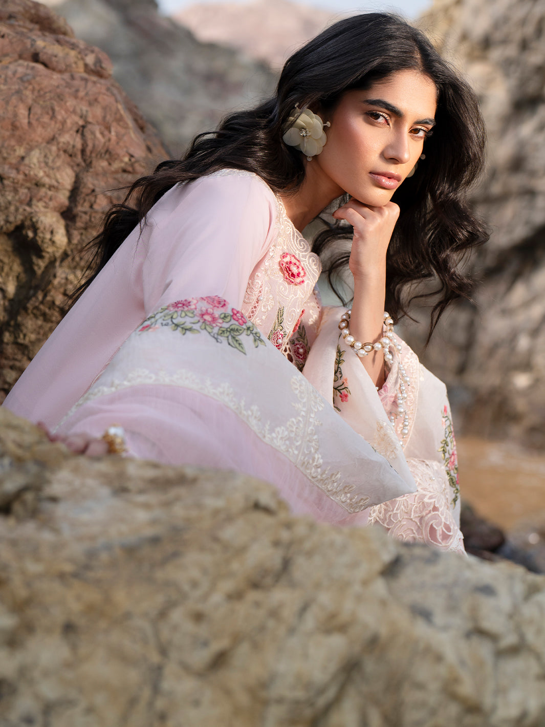Mahnur | Sirena Luxury Lawn 25 | Azalea
