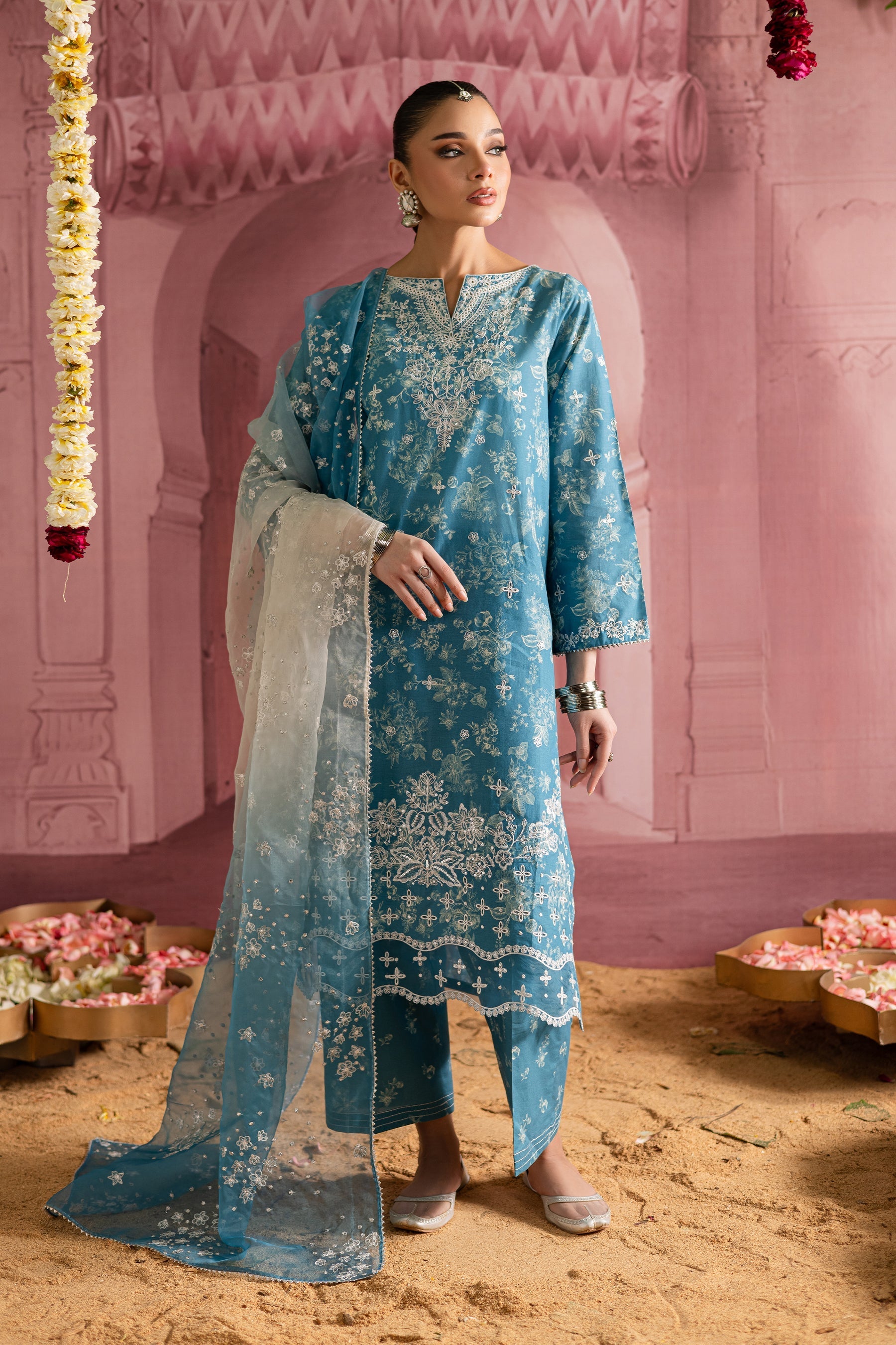 Batik | Chargbagh | Aster