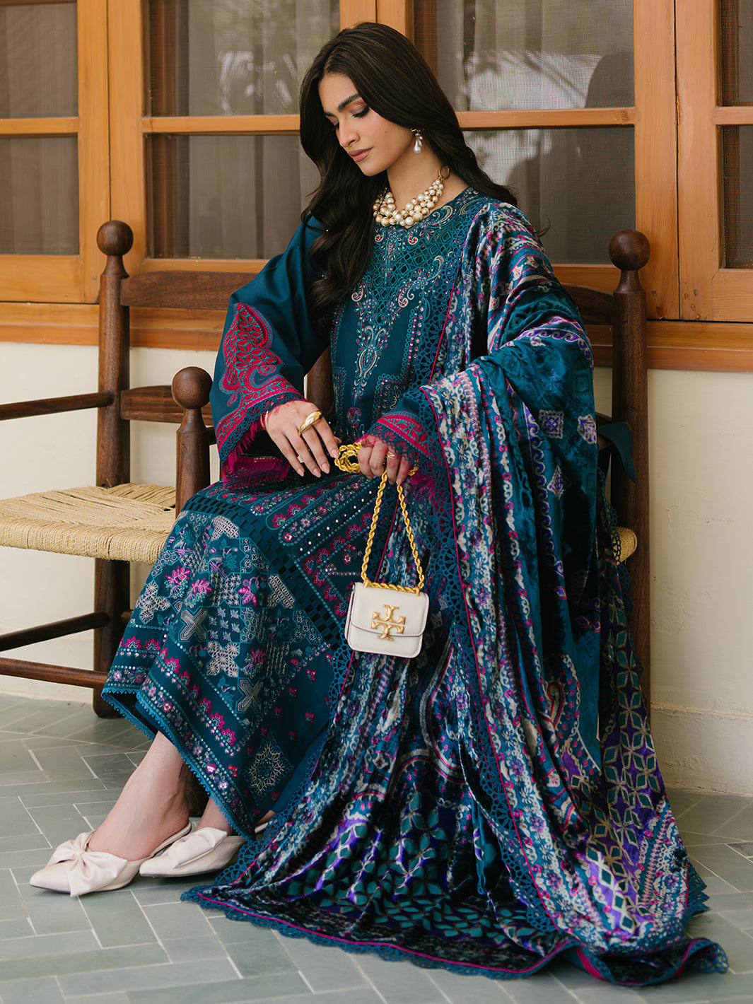 Bin Ilyas | Olivia Embroidered Winter 24 |  521 - B