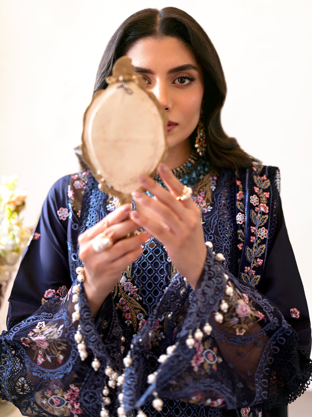 Mahnur | Sophie Luxury Lawn 25 | Blake