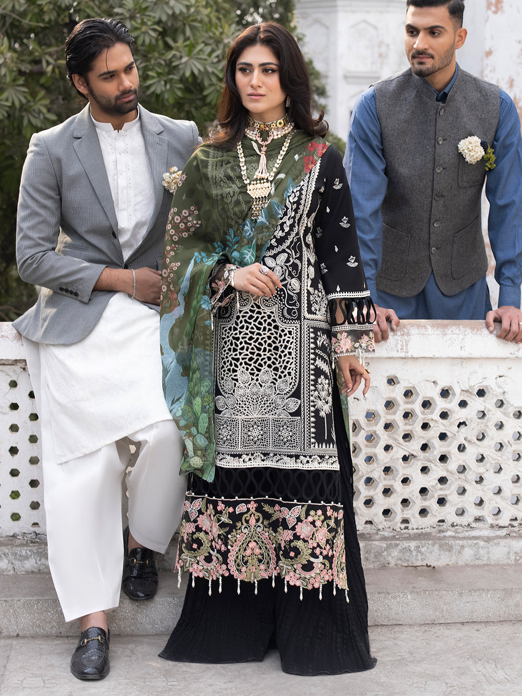 Mahnur | Mahrukh Luxury Lawn 24 | CAMELIA