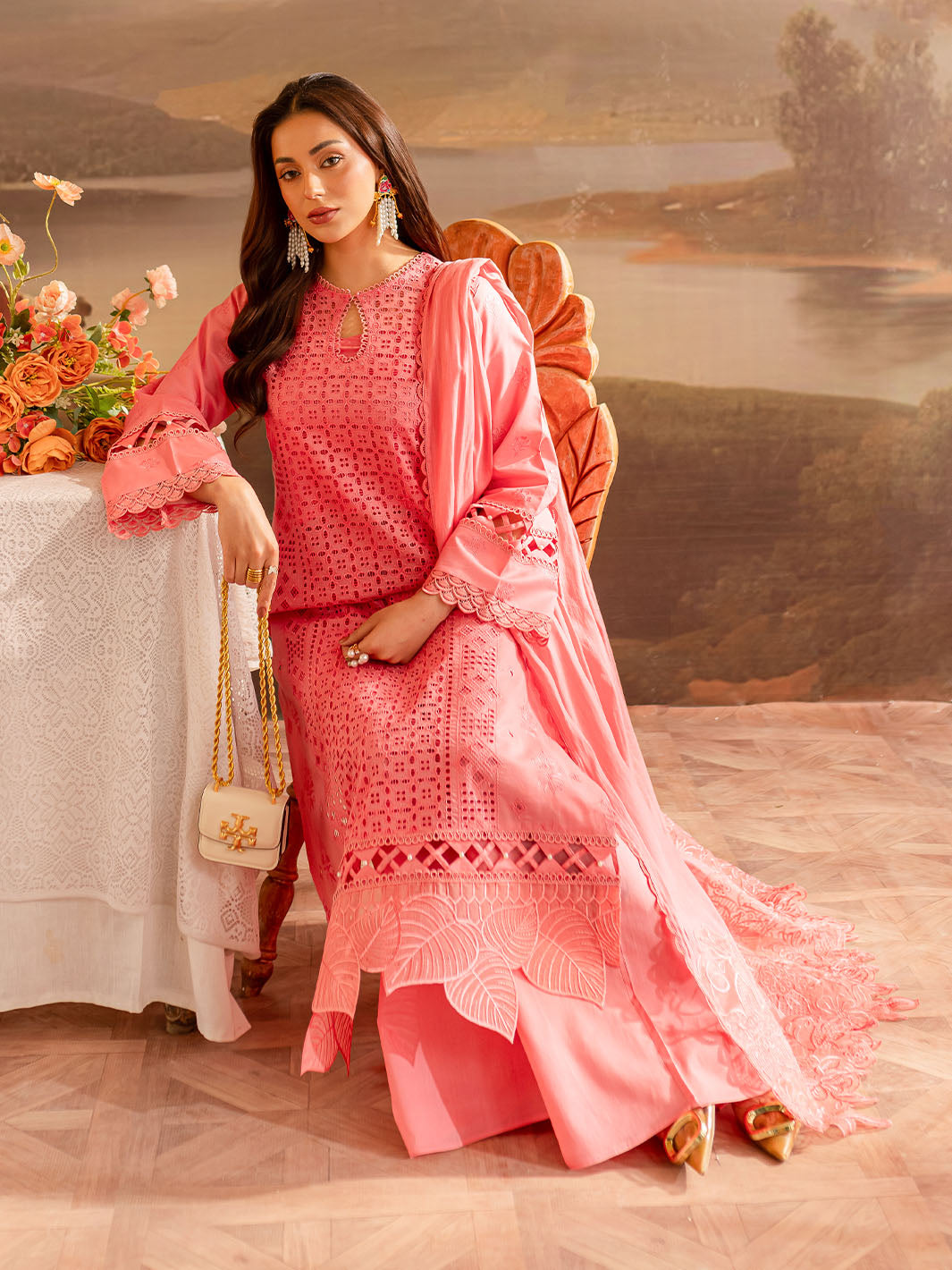 Mahnur | Twilight Luxury Lawn 25 | CARISEA