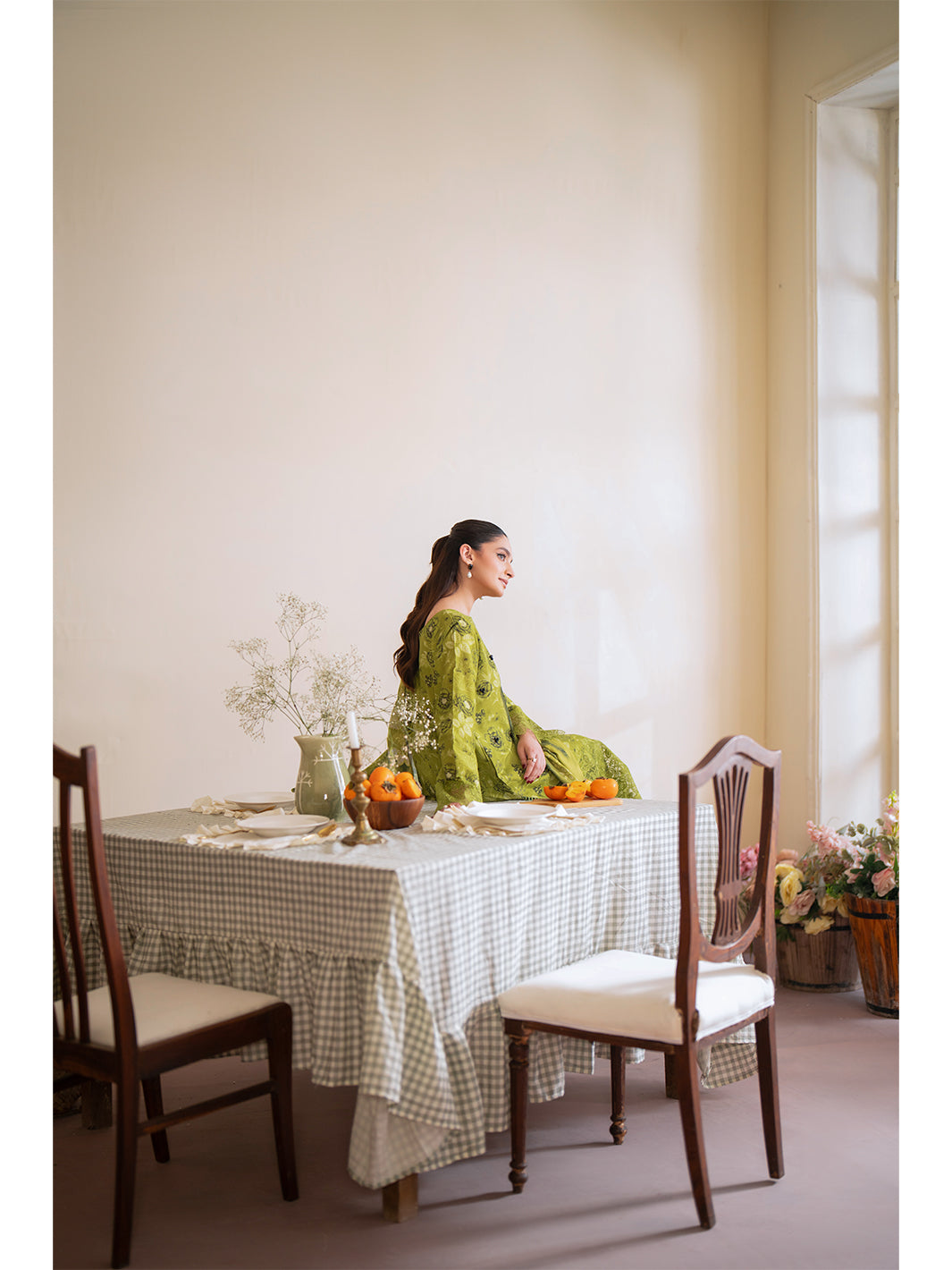 Mahnur | Leila Winter 24 |  Cedar