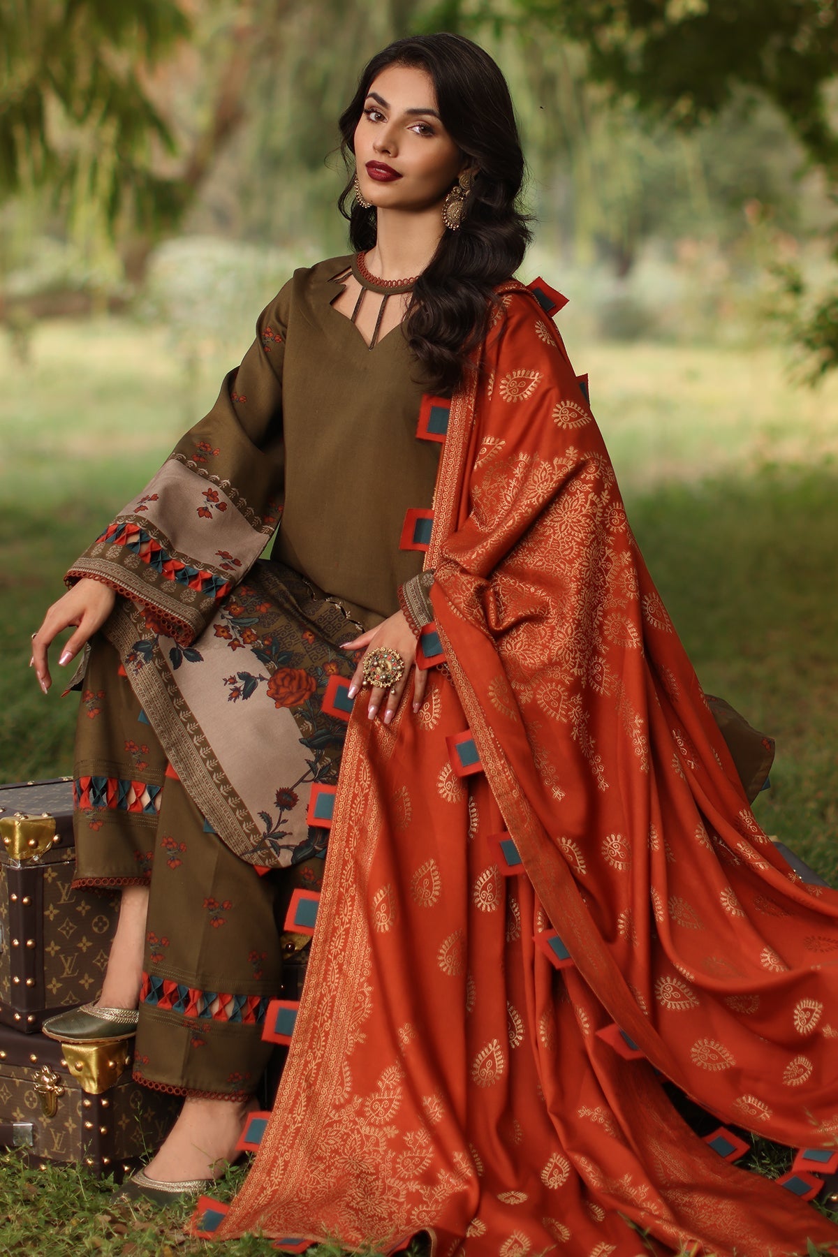 Charizma | Signature C Print |  SPW4-03