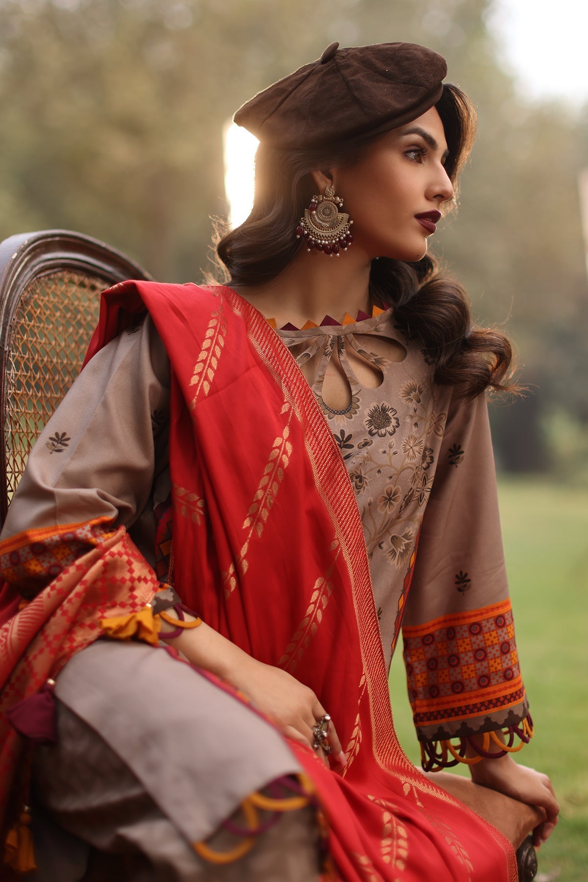 Charizma | Signature C Print |  SPW4-07