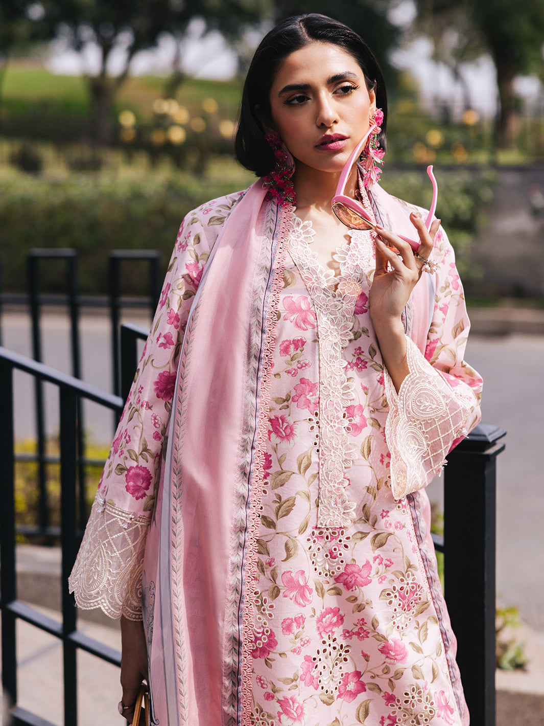Mahnur | Broadway Luxury Lawn 25 | Lotus
