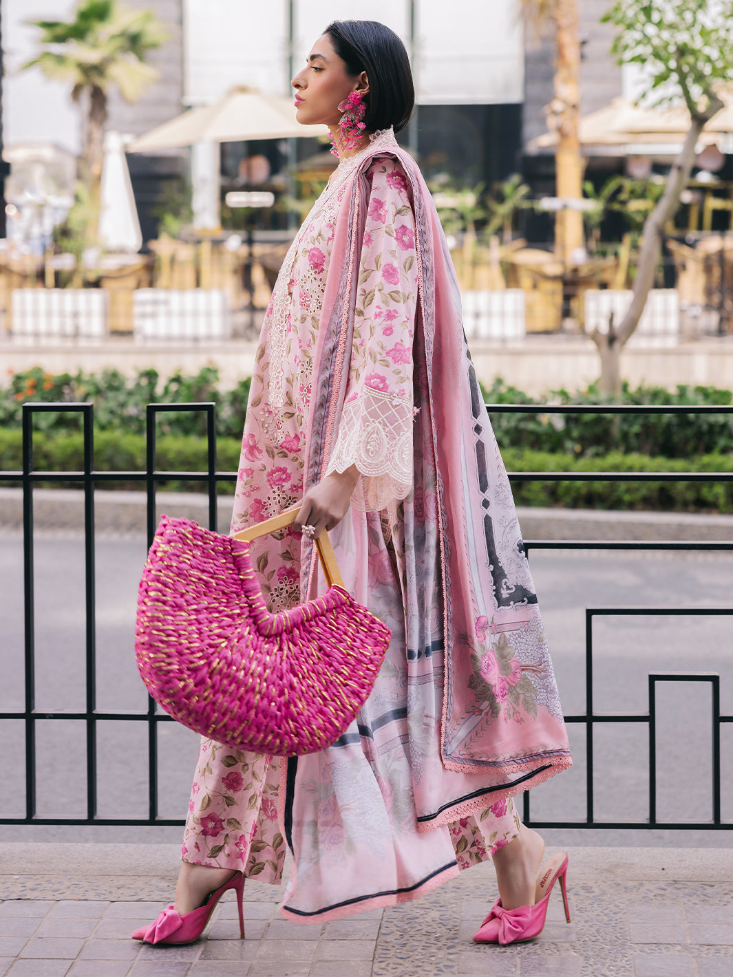 Mahnur | Broadway Luxury Lawn 25 | Lotus