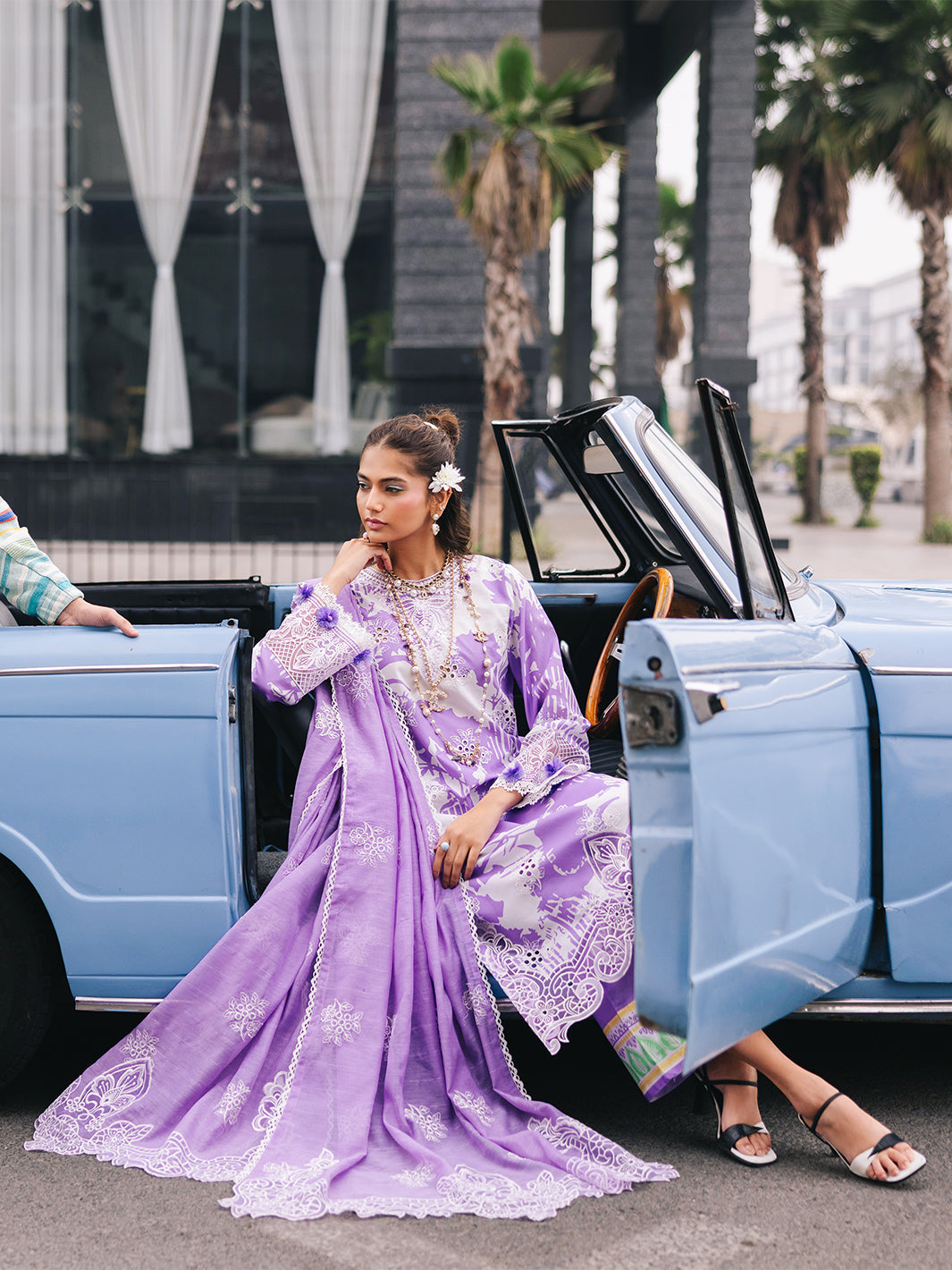 Mahnur | Broadway Luxury Lawn 25 | Viola